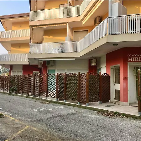 Miriam 2 Apartment